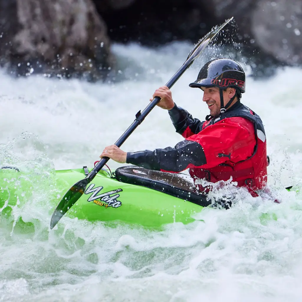 43002_03_JMartinez_Lifestyle_Carbon_101725_2000x2000.webp